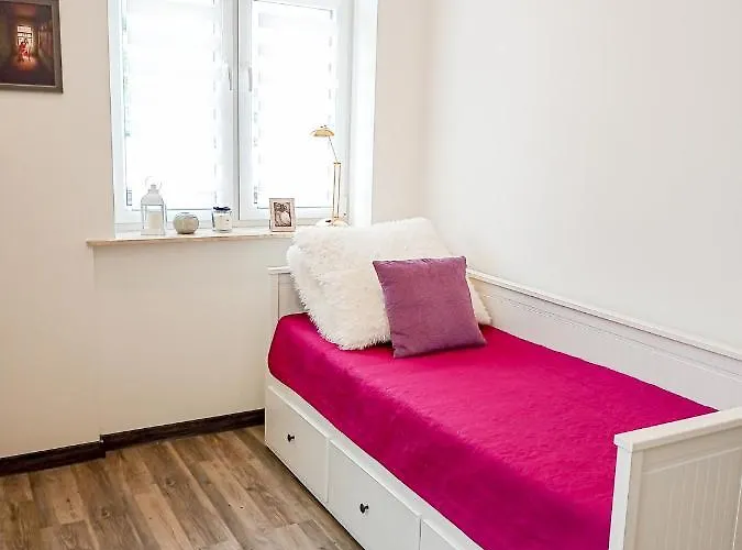 Everysky - Konstytucji 3 Maja 55 * カルパッチ