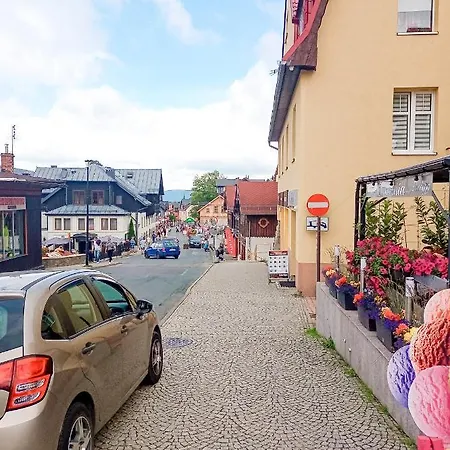 Everysky - Konstytucji 3 Maja 55 아파트 *