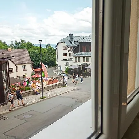 Everysky - Konstytucji 3 Maja 55 카르파츠